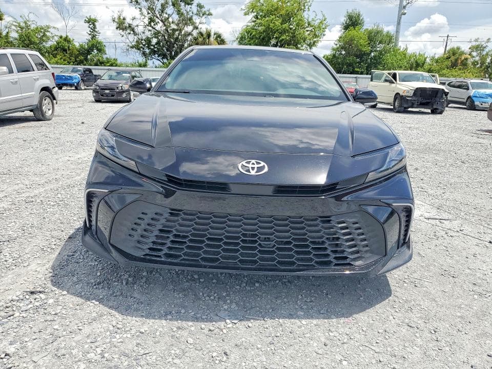 2025 TOYOTA CAMRY SE 5