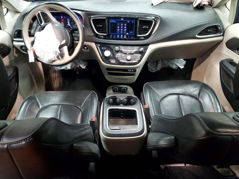 2019 CHRYSLER PACIFICA LIMITED 8