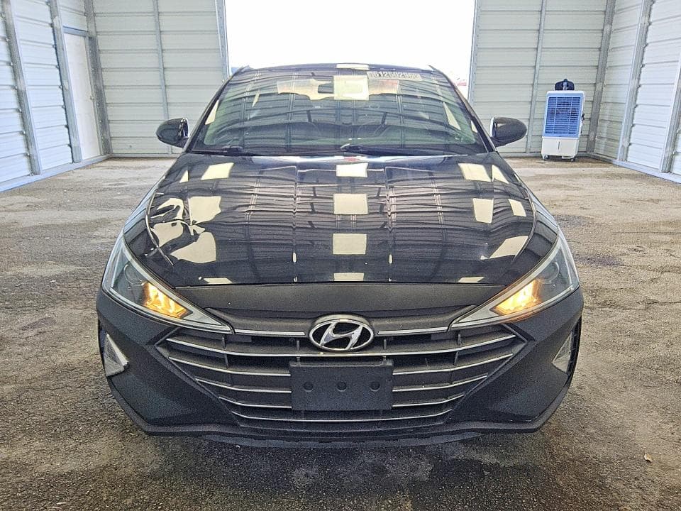 2019 HYUNDAI ELANTRA SE 5