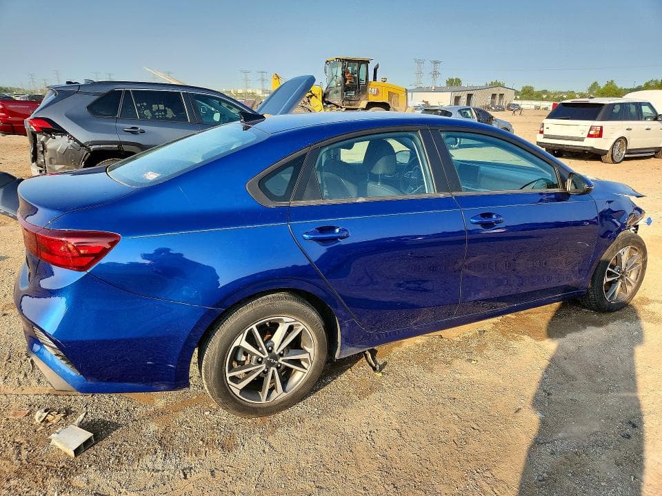 2023 KIA FORTE LXS 3
