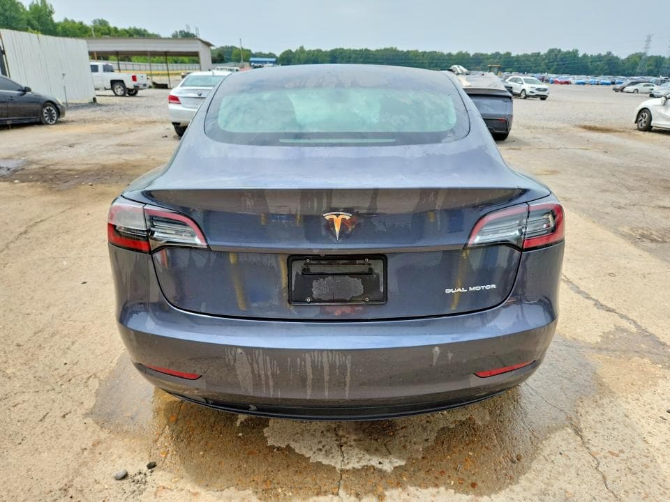 2018 TESLA MODEL 3 6