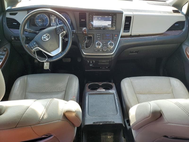 2018 TOYOTA SIENNA LIMITED PREMIUM 7-PASSENGER 8
