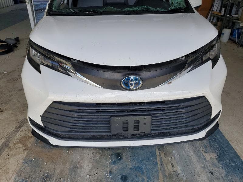 2021 TOYOTA SIENNA LE 12