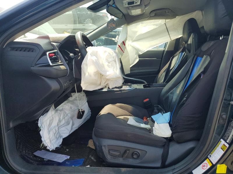 2018 TOYOTA CAMRY LE 7