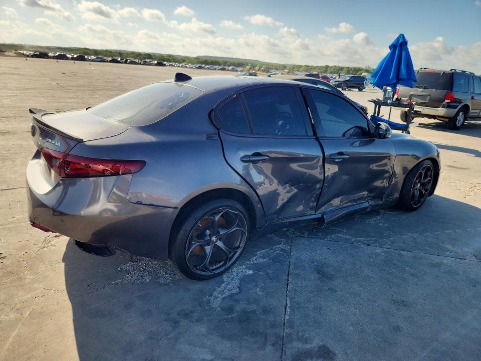 2018 ALFA ROMEO GIULIA TI 3