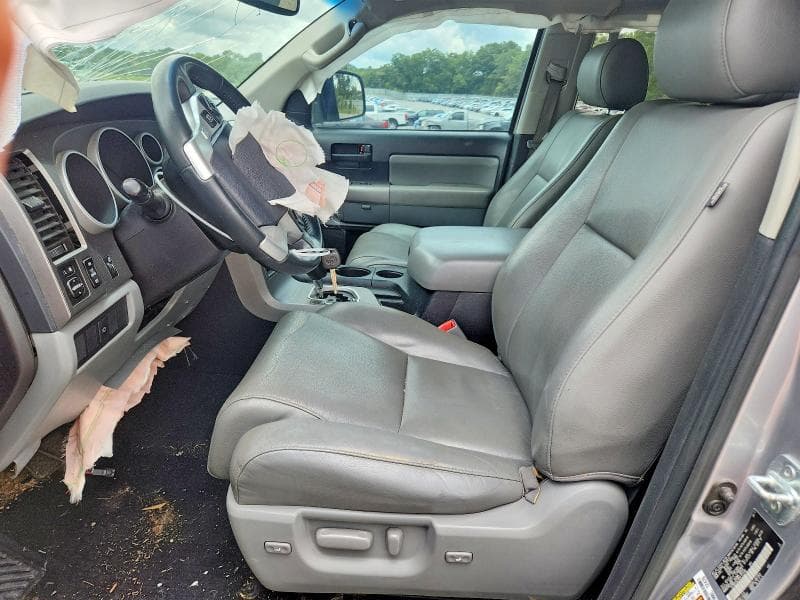 2017 TOYOTA SEQUOIA SR5 7