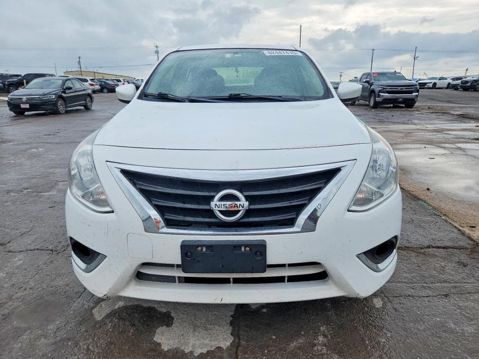 2017 NISSAN VERSA 1.6 SV 5