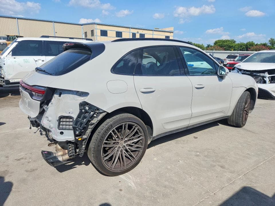 2021 PORSCHE MACAN S 3