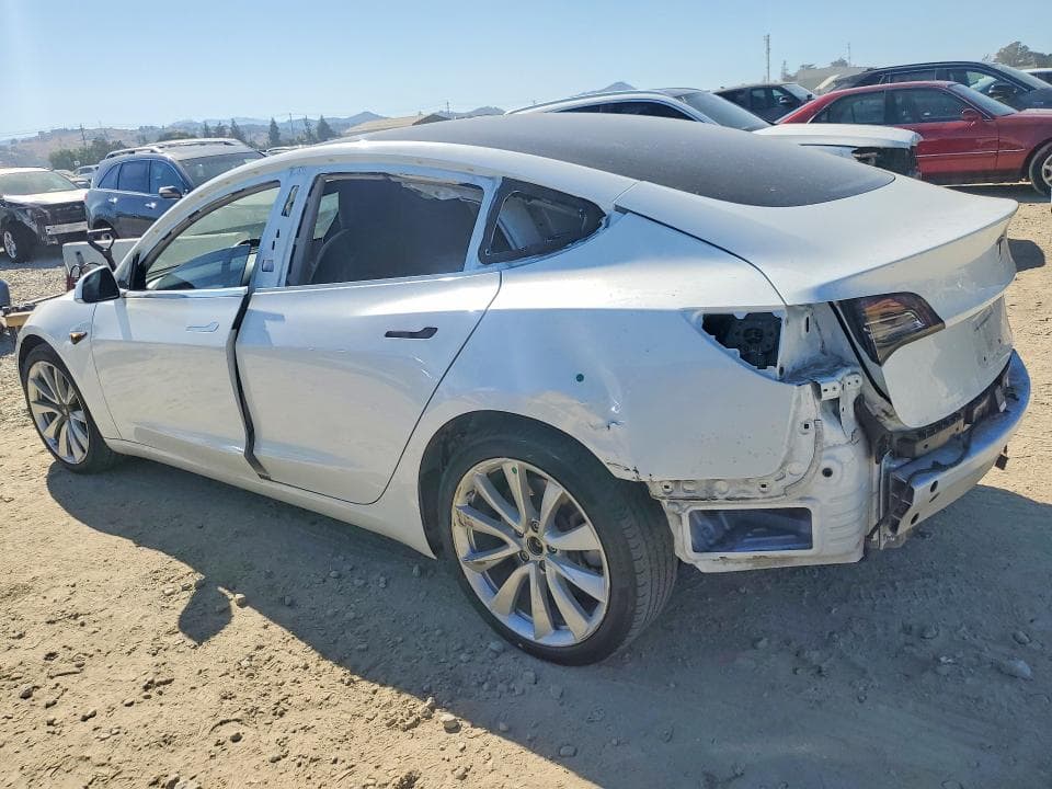 2018 TESLA MODEL 3 2