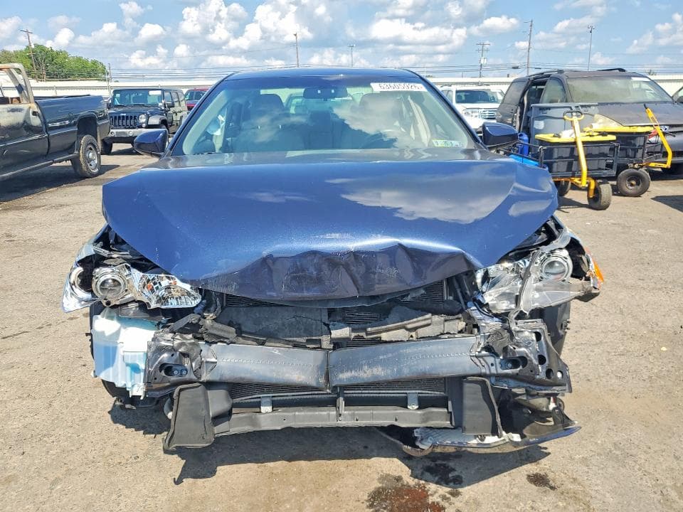 2017 TOYOTA CAMRY LE 5