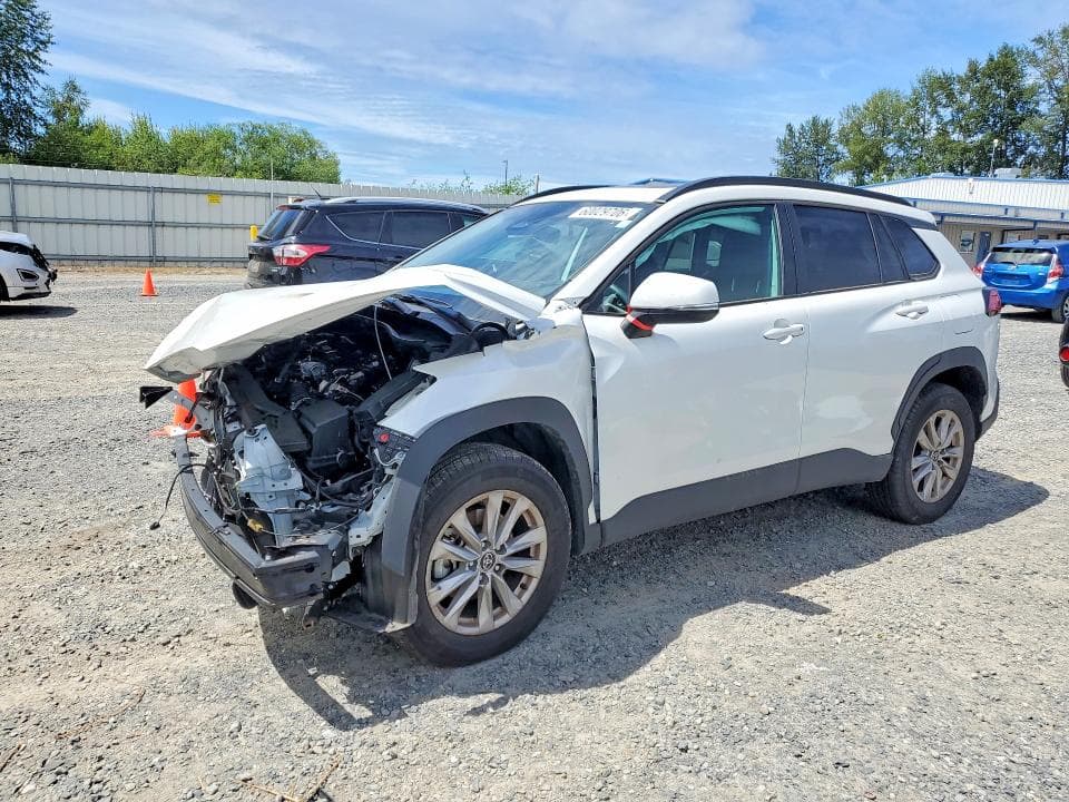 2024 TOYOTA COROLLA CROSS LE - 1