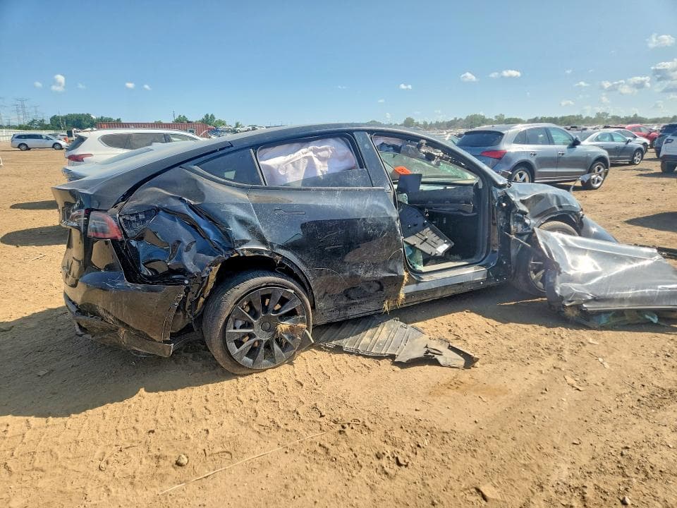 2023 TESLA MODEL Y 3