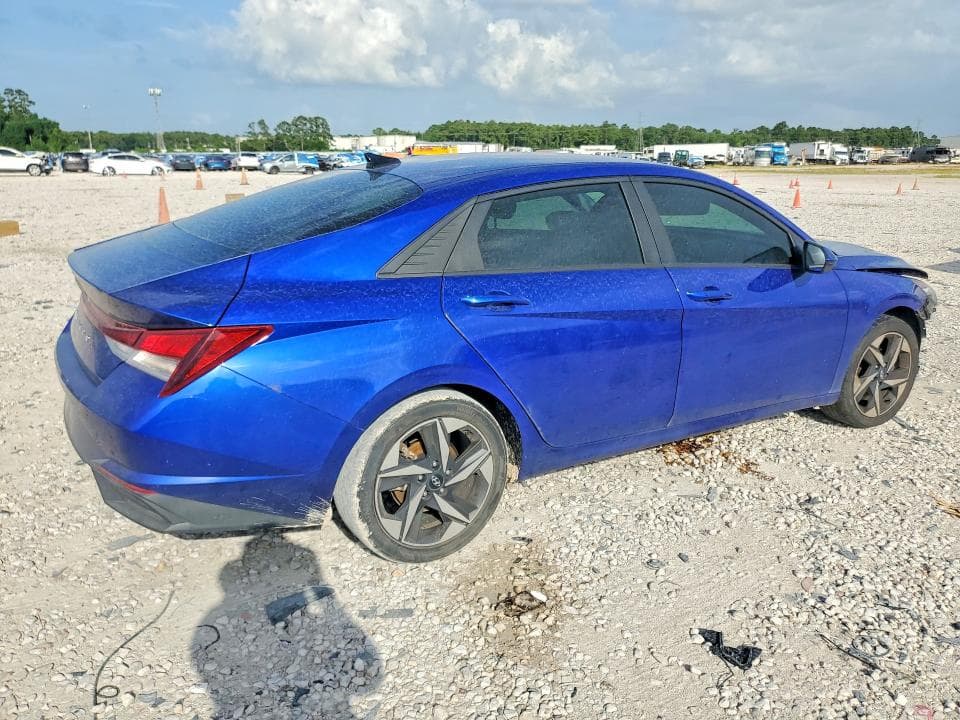 2023 HYUNDAI ELANTRA SEL 3