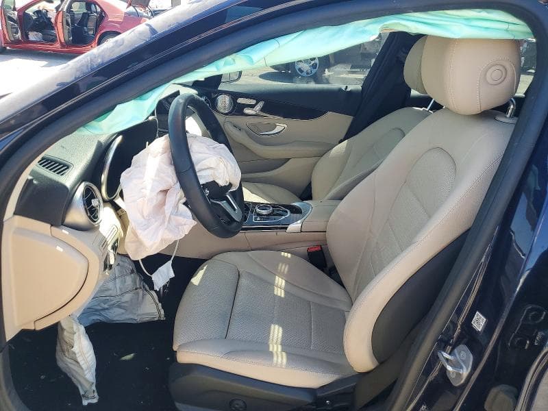 2020 MERCEDES-BENZ C 300 7