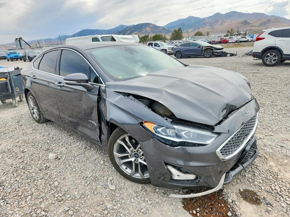 2019 FORD FUSION TITANIUM 4