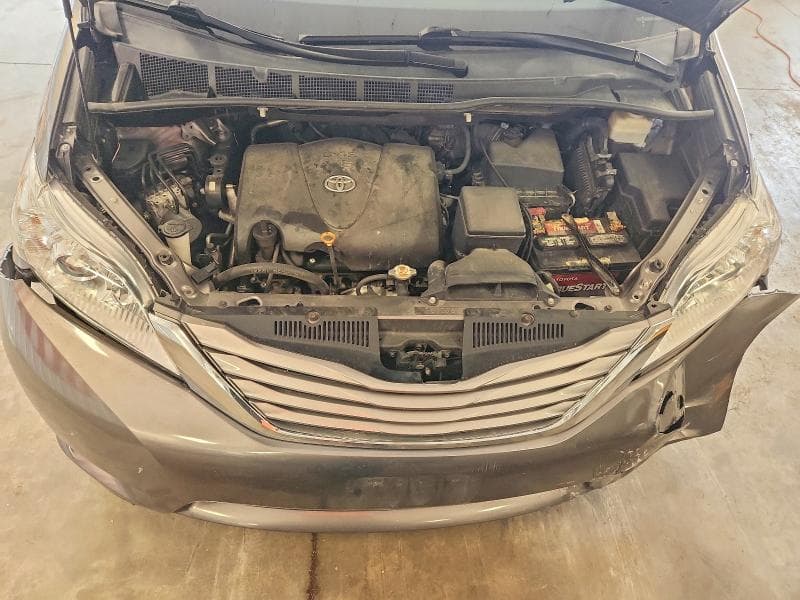 2017 TOYOTA SIENNA XLE PREMIUM 7-PASSENGER 12