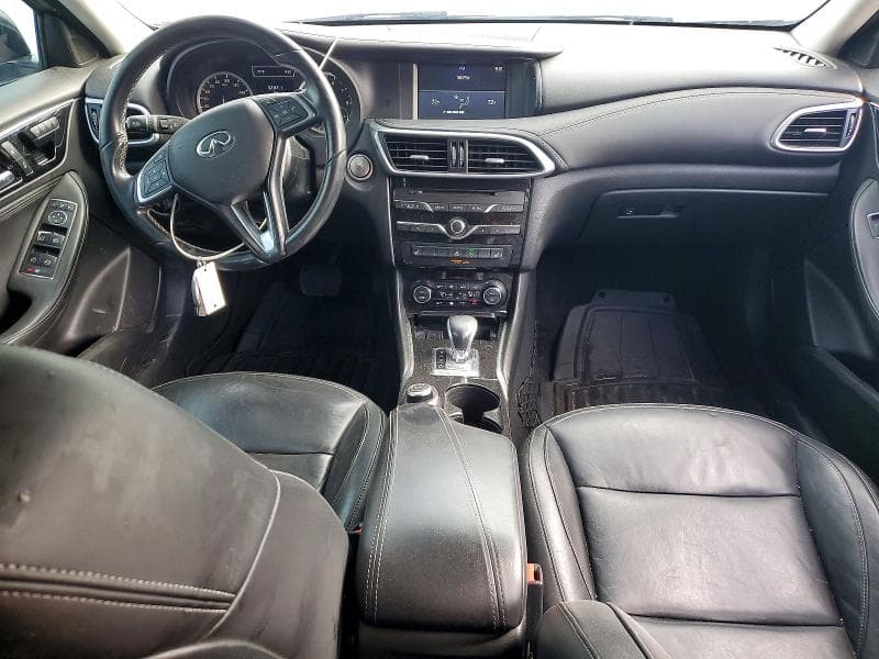 2018 INFINITI QX30 LUXURY 8