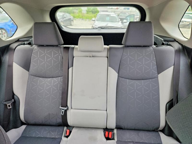 2020 TOYOTA RAV4 XLE 10
