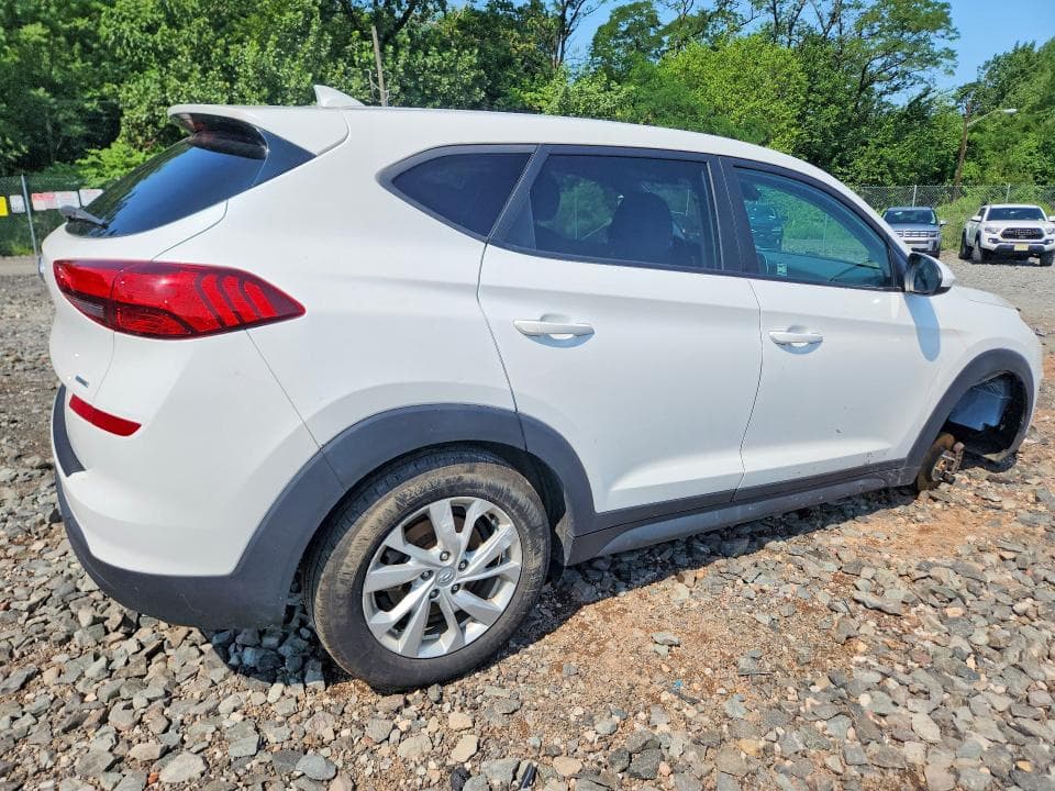 2020 HYUNDAI TUCSON SE 3