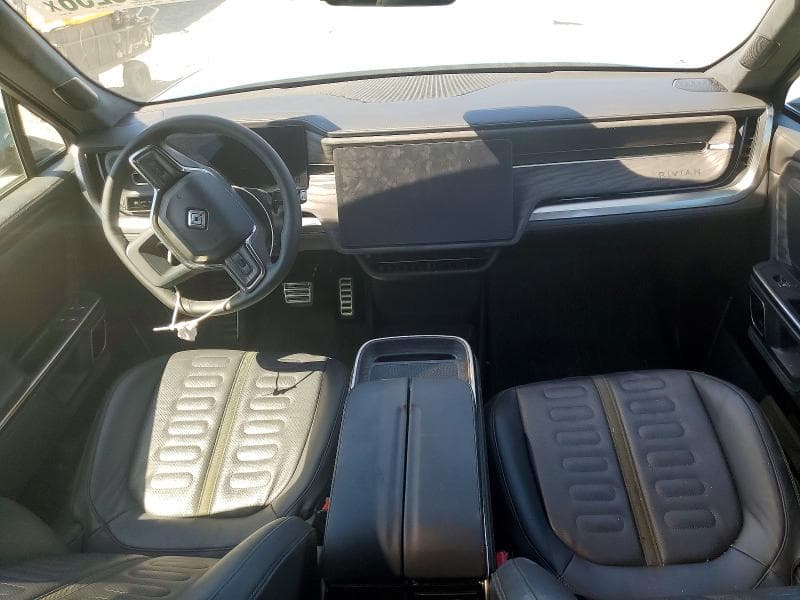 2023 RIVIAN R1T ADVENTURE 8