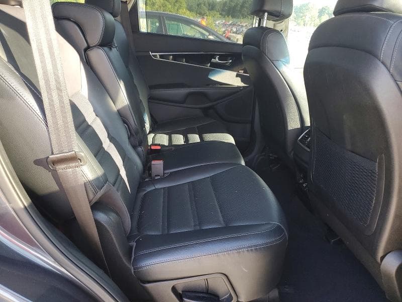 2017 KIA SORENTO EX 11