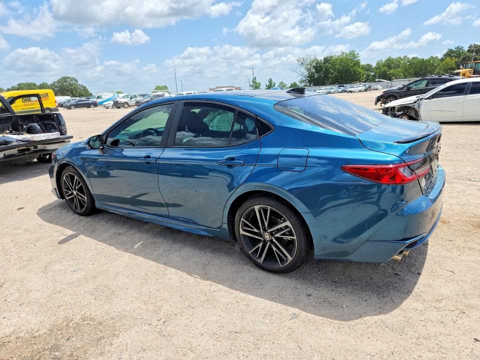 2025 TOYOTA CAMRY XSE 2