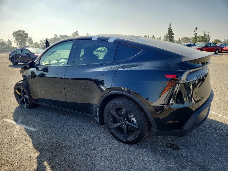 2026 TESLA MODEL Y 2