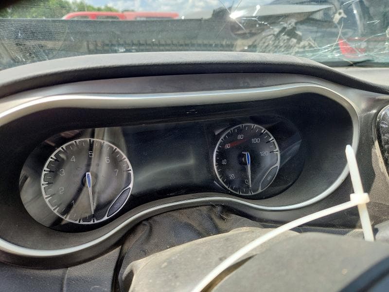 2023 CHRYSLER PACIFICA TOURING L 9