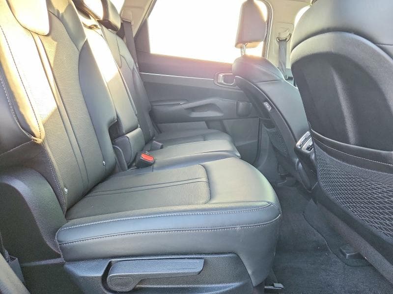 2025 KIA SORENTO S 11