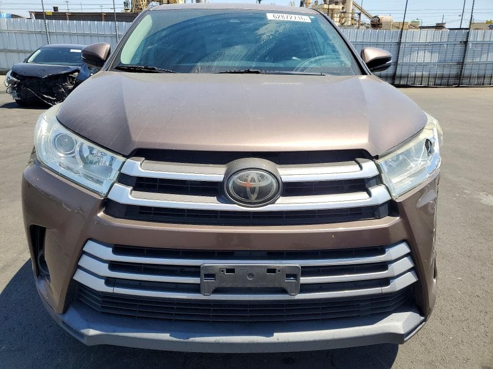 2018 TOYOTA HIGHLANDER LE 5