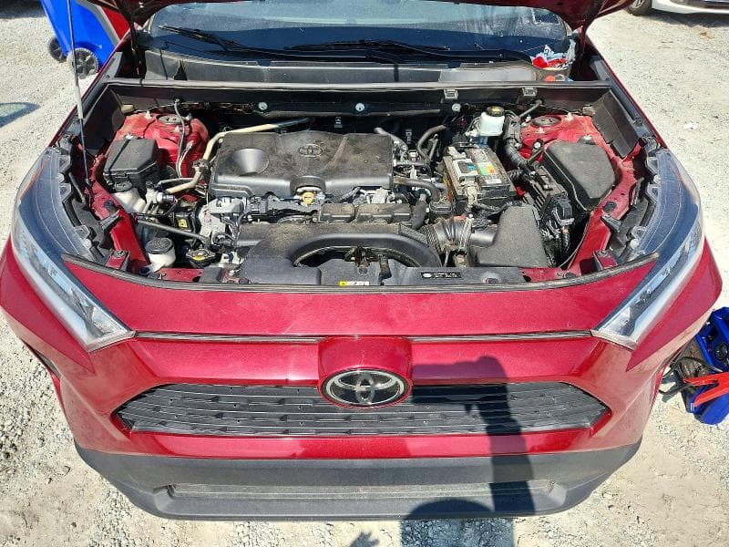 2019 TOYOTA RAV4 XLE 12