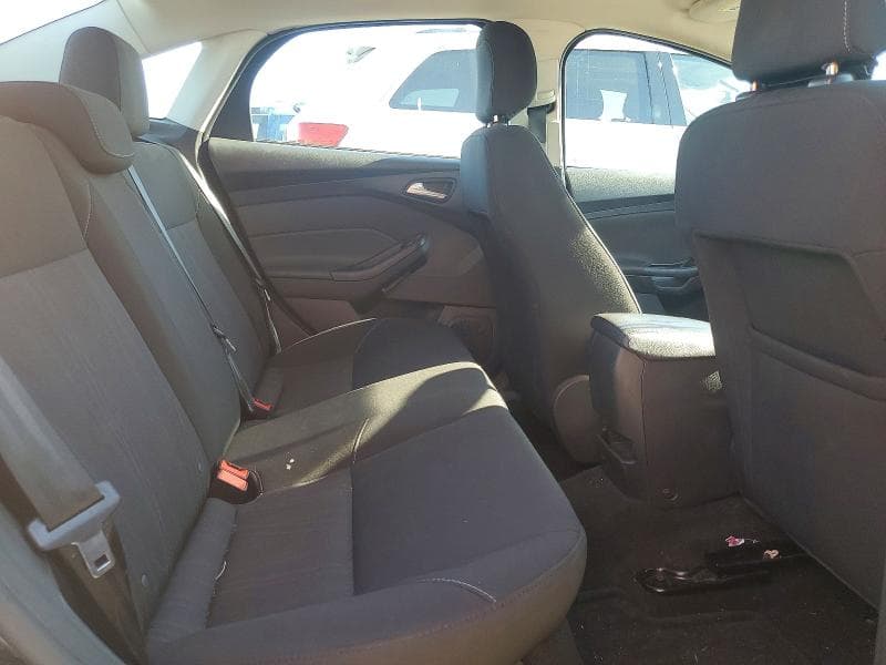 2018 FORD FOCUS SE 10