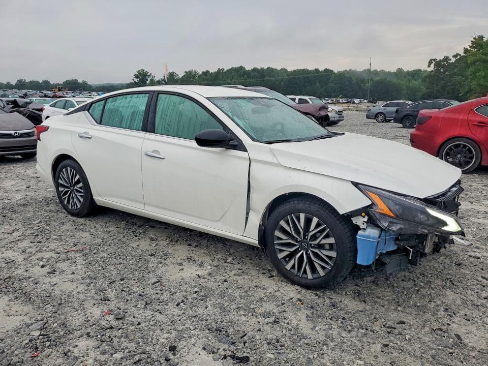 2024 NISSAN ALTIMA SV 4