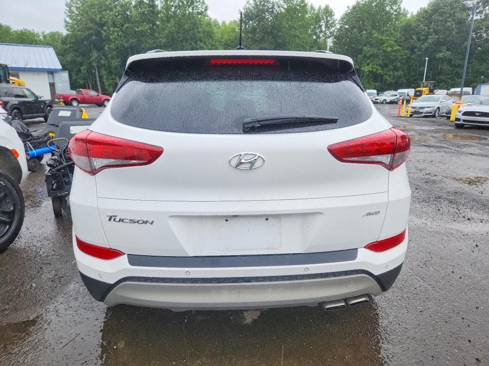 2017 HYUNDAI TUCSON VALUE 6