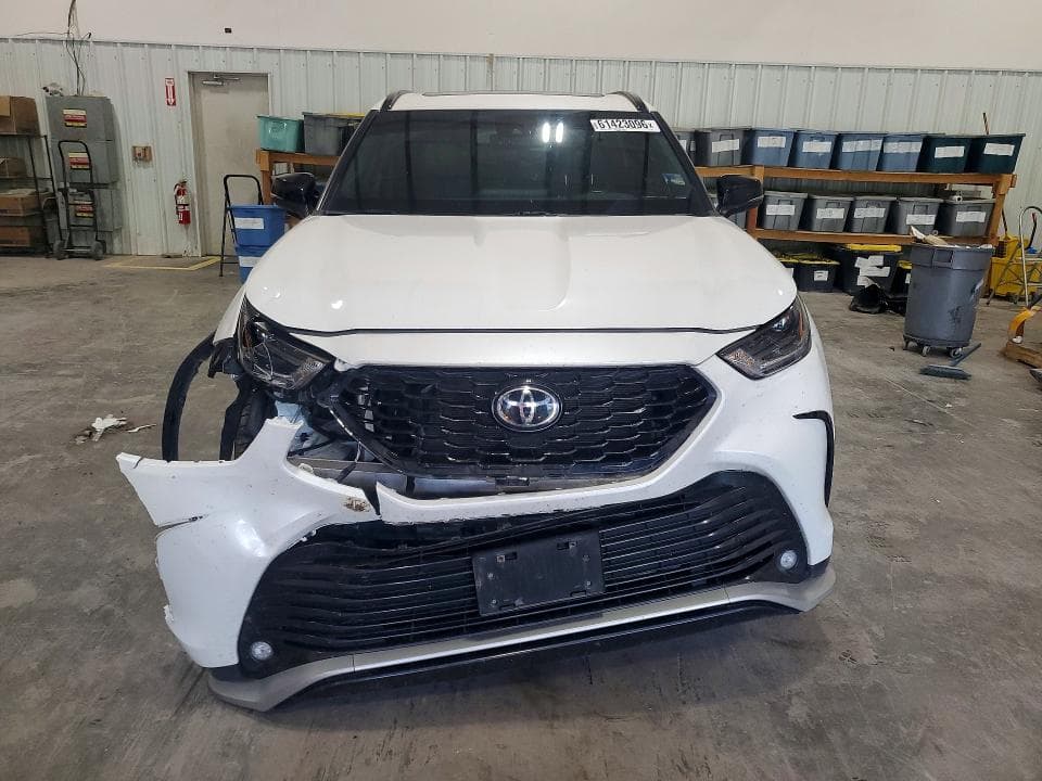 2021 TOYOTA HIGHLANDER XSE 5