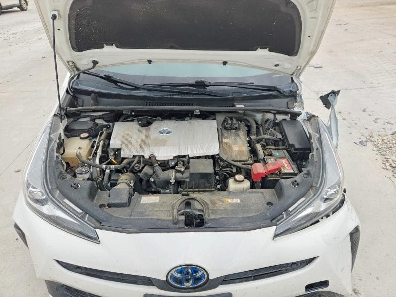 2020 TOYOTA PRIUS LE 11