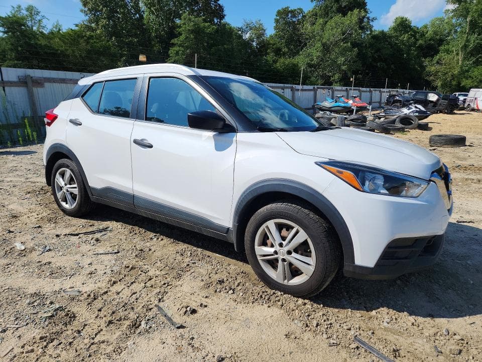 2019 NISSAN KICKS S 4