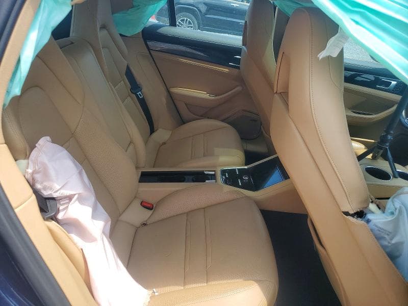 2018 PORSCHE PANAMERA 4 10