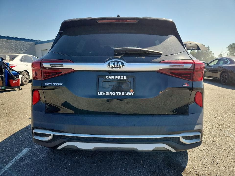 2021 KIA SELTOS S 6