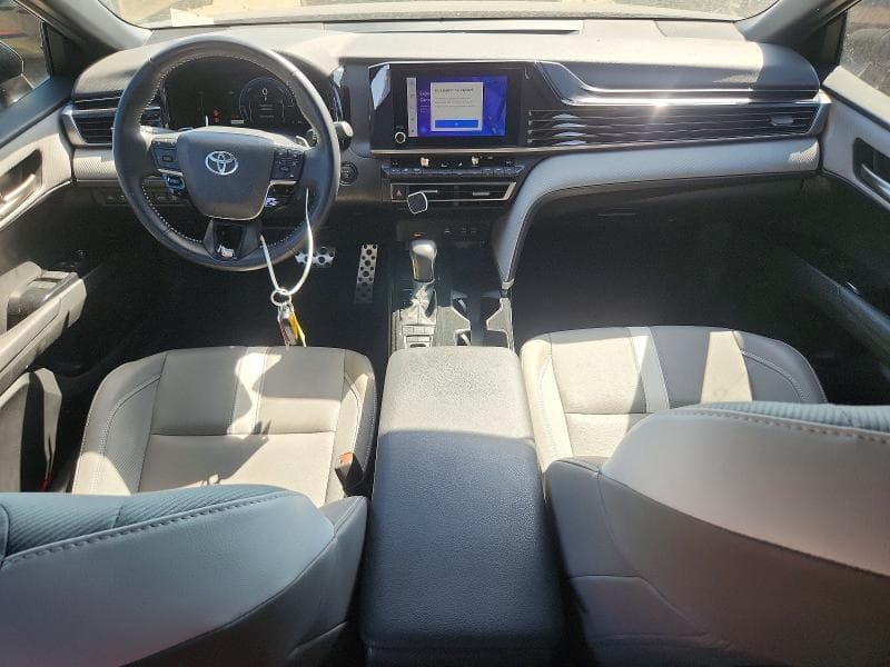 2025 TOYOTA CAMRY SE 8
