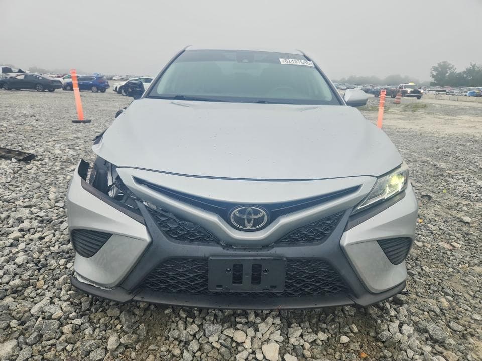2019 TOYOTA CAMRY SE 5