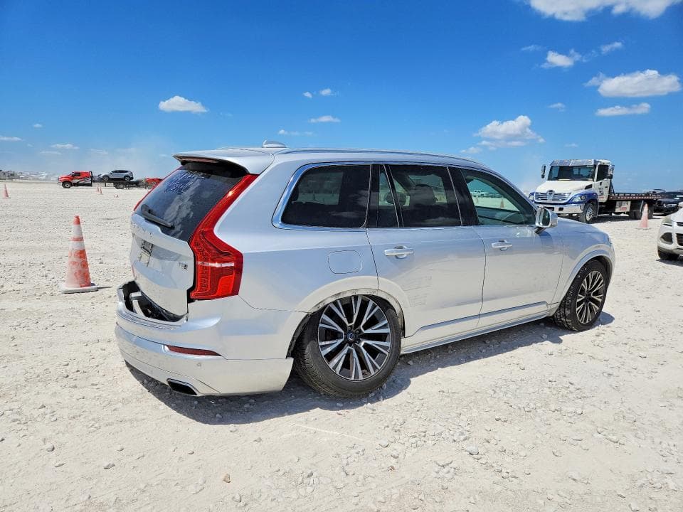 2021 VOLVO XC90 T5 MOMENTUM 3