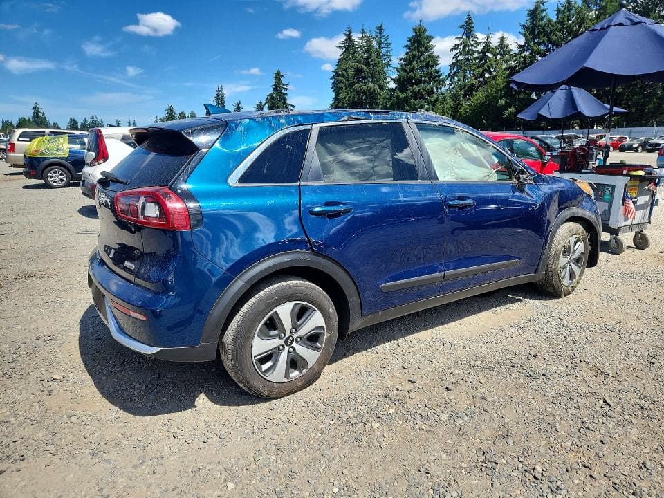 2018 KIA NIRO EX 3