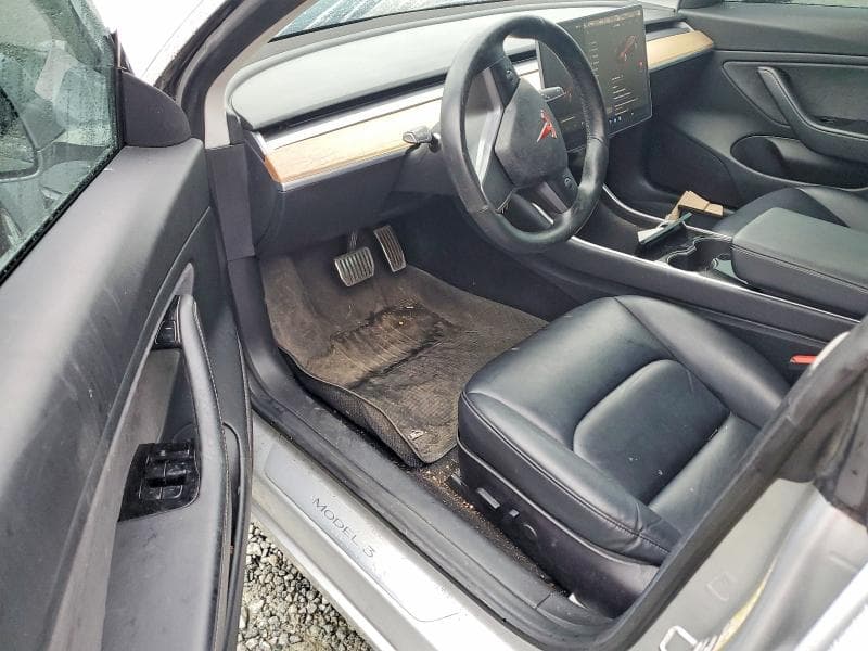 2018 TESLA MODEL 3 8