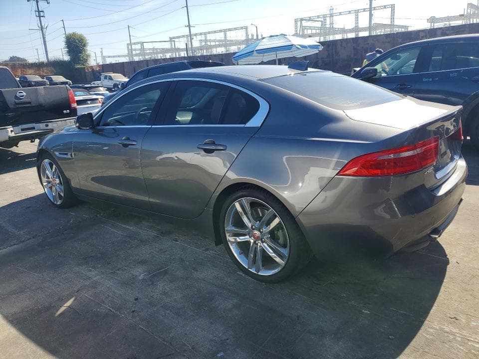 2017 JAGUAR XE PRESTIGE 2