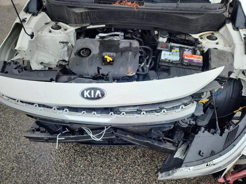 2021 KIA SELTOS S 11