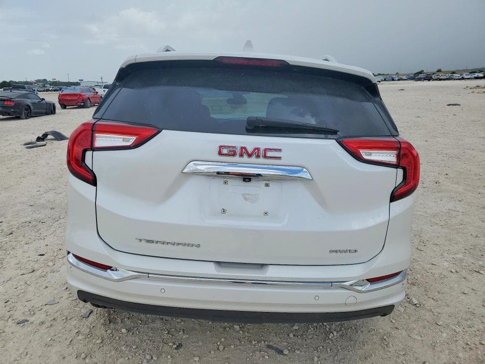 2022 GMC TERRAIN DENALI 6