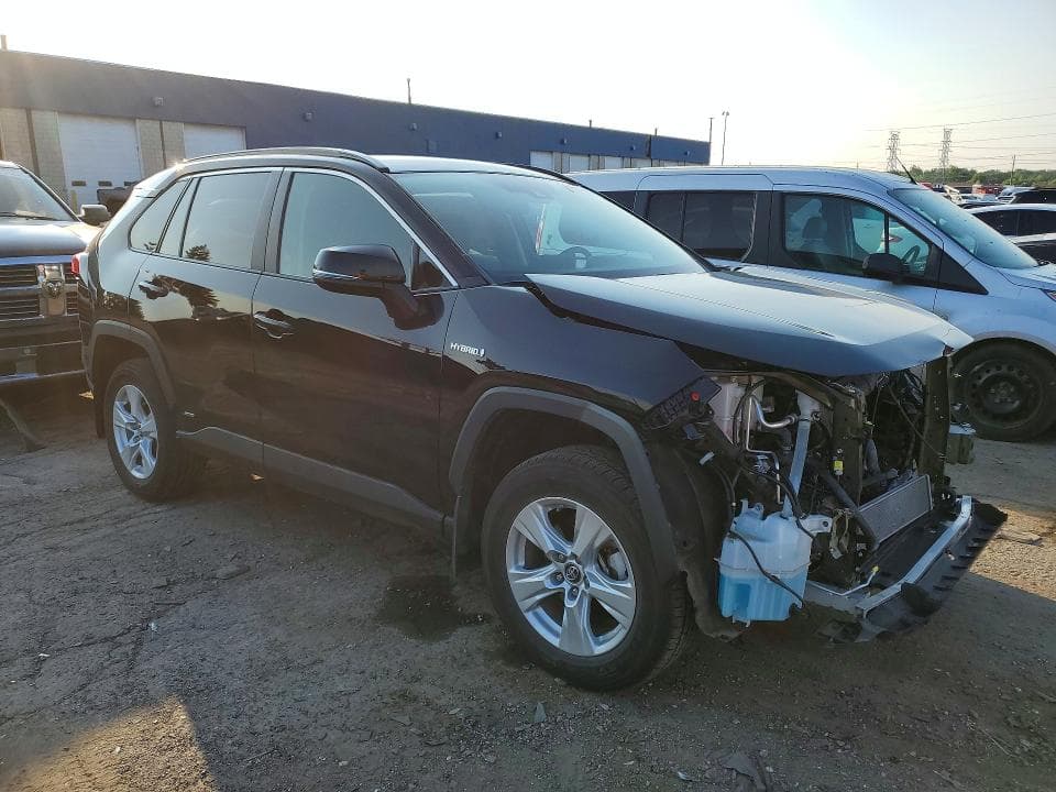 2019 TOYOTA RAV4 HYBRID XLE 4