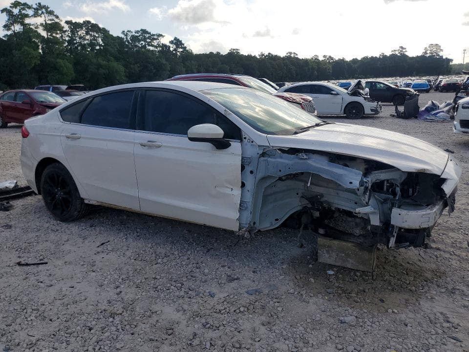 2019 FORD FUSION SE 4