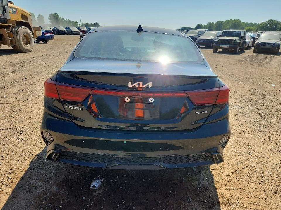 2023 KIA FORTE GT LINE 6